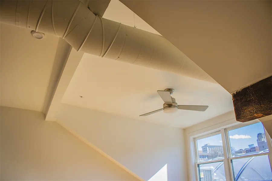Lynchburg-va-downtown-apartment-lofts exposed-air-ducts