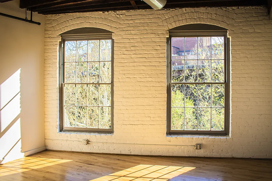 Lynchburg-va-downtown-apartment-lofts natrual-lighting-windows